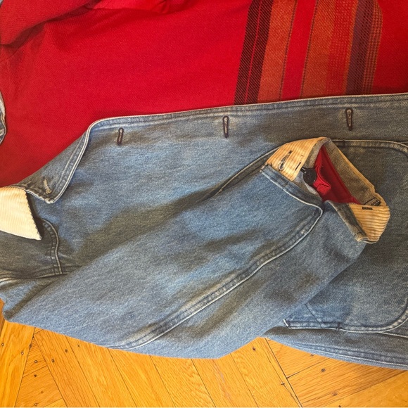 Vintage Levi's Denim Jacket with Corduroy Collar and red lining - Picture 5 of 6